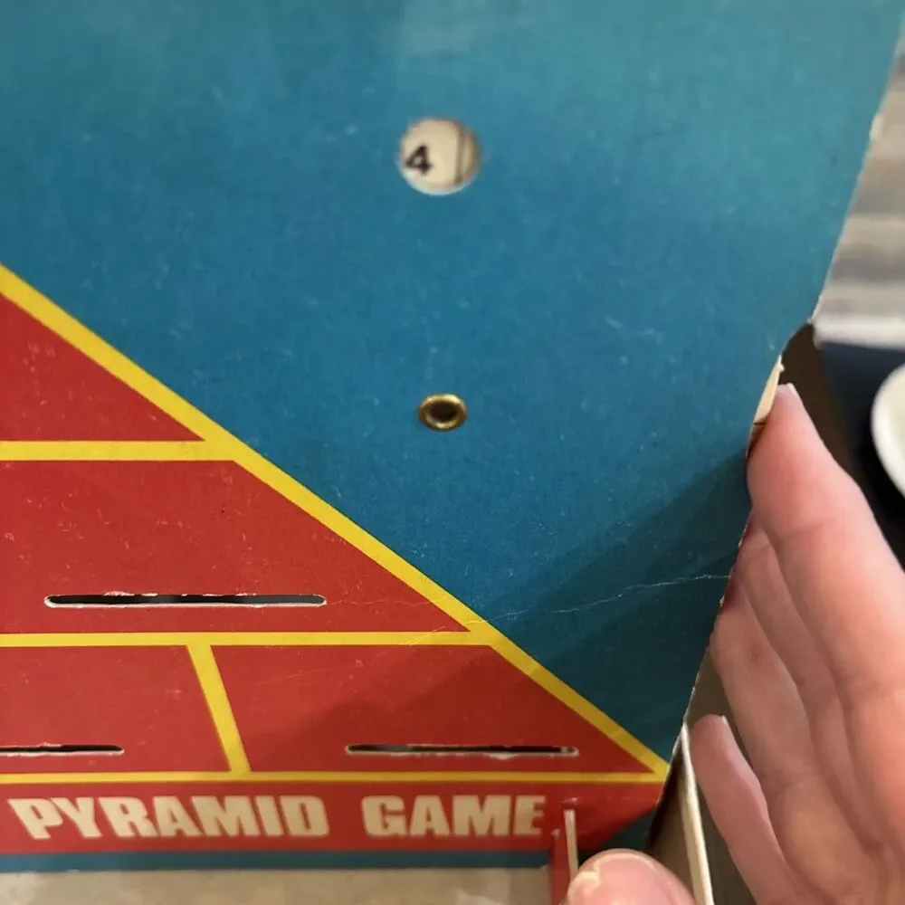 Vintage THE 10,000 Pyramid Game Family Board Game Milton Bradley 1974 No.4404